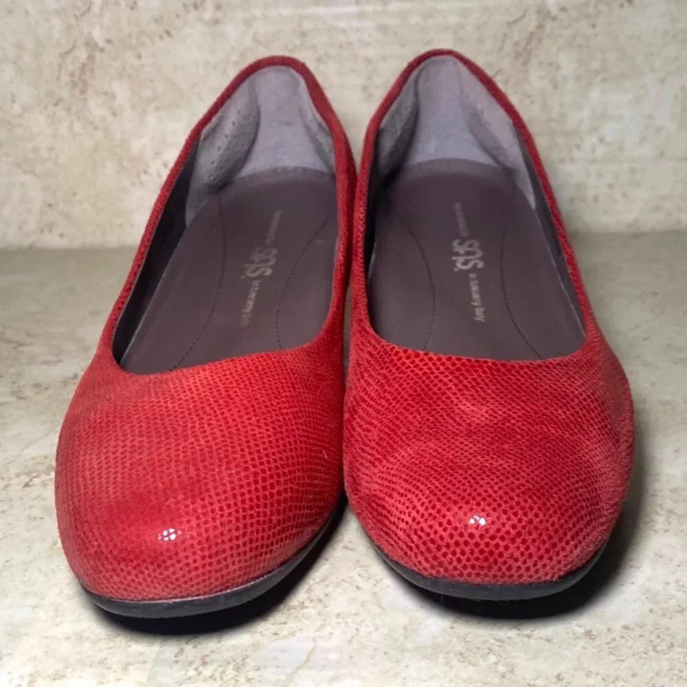 SAS Womens Red Leather Wedge Low‎ Heel Shoes Professional Career Office